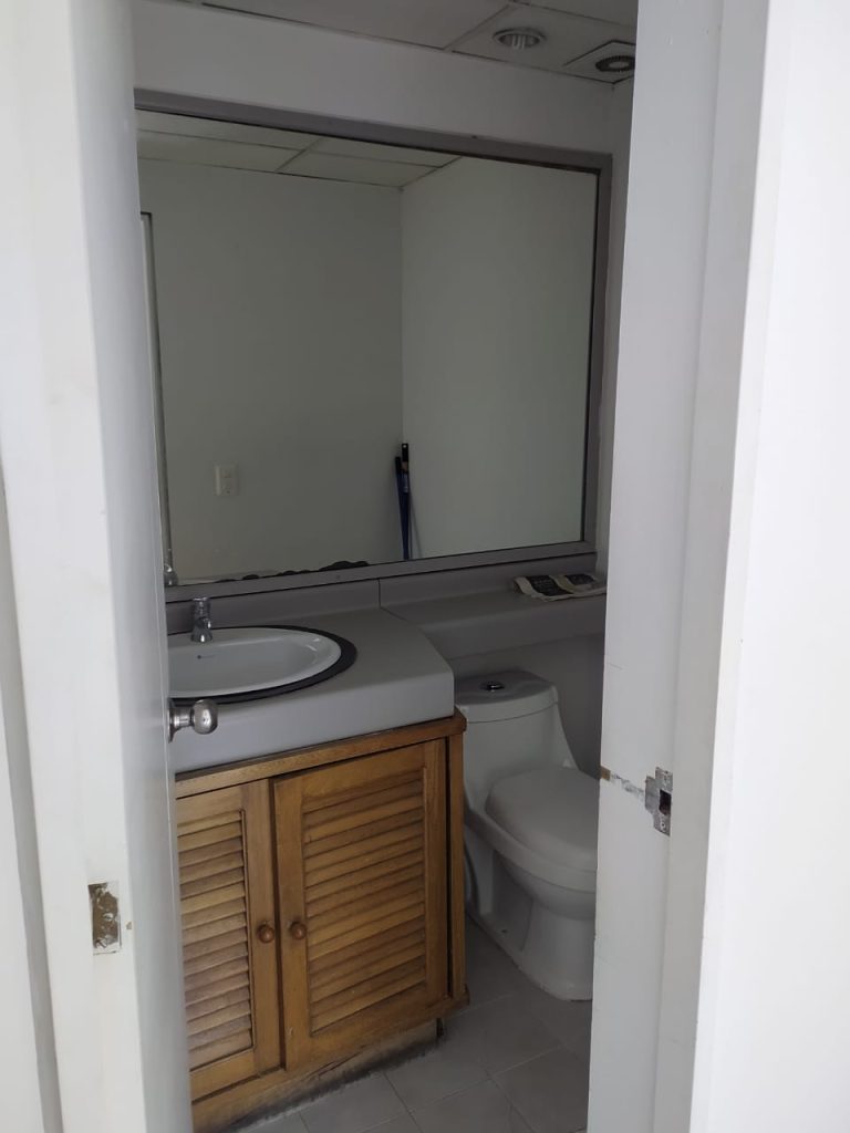 1101b065-3c3f-4205-be57-a9ade72ccf4f